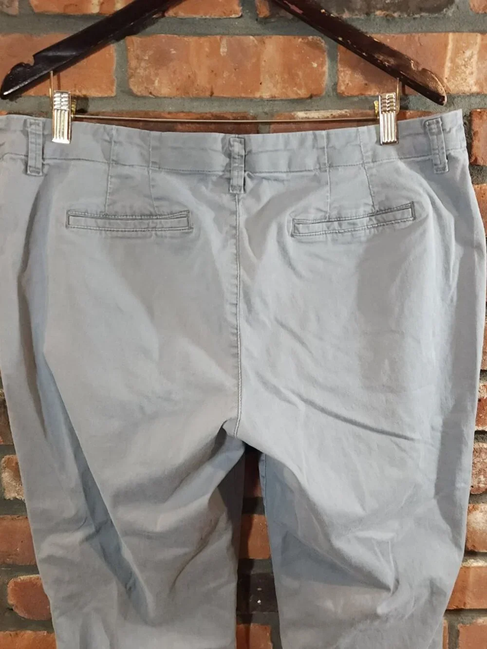 Lee Stretch Twill Slim Leg Mid-rise Essential Chino in Gray Workwear Women's 16